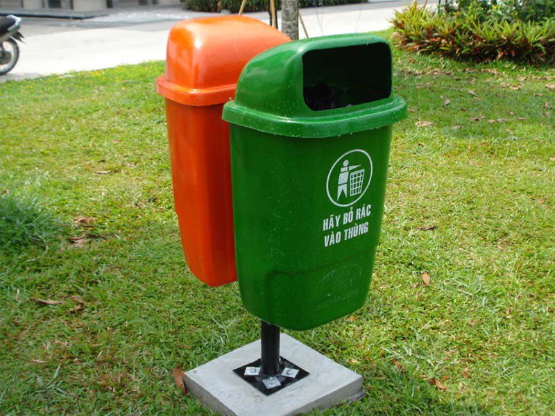 Giá thùng rác nhựa công cộng